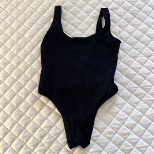 Abercrombie and Fitch black textured cheeky v back swimsuit women’s size large